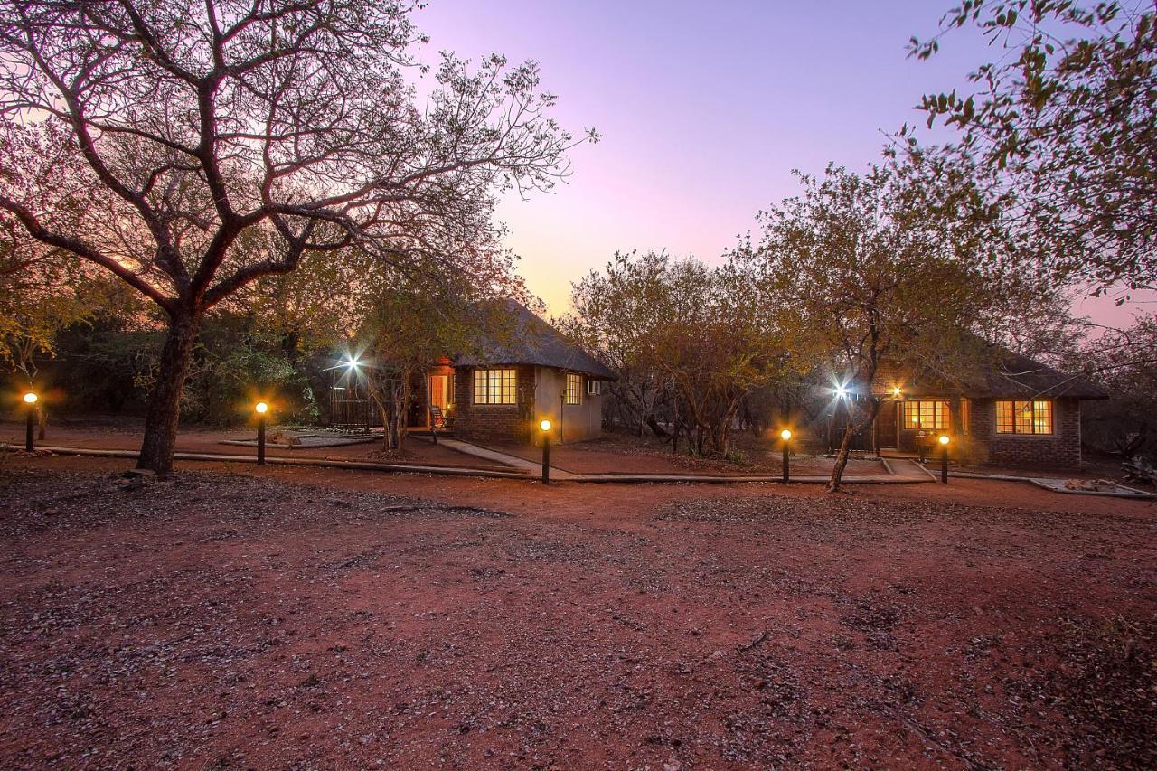 South Safari Lodge Марлот Парк Екстериор снимка