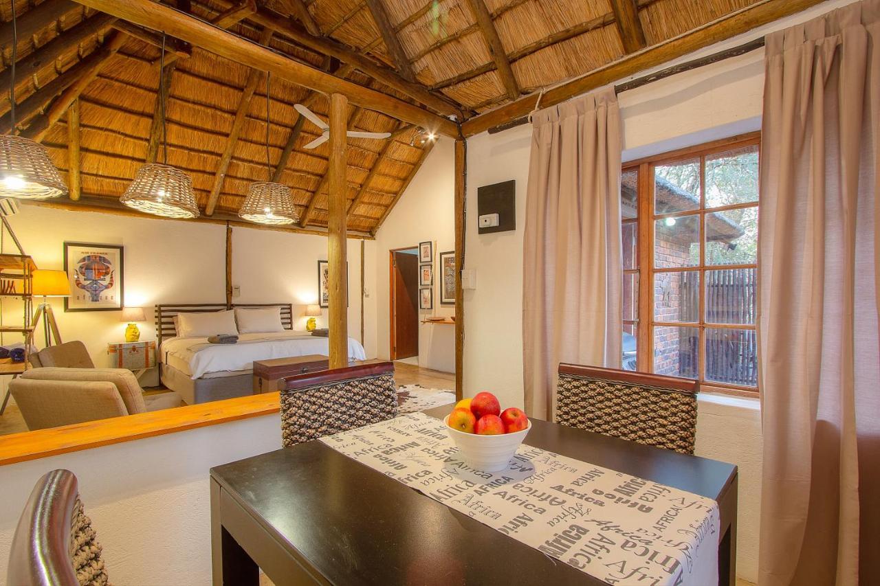 South Safari Lodge Марлот Парк Екстериор снимка